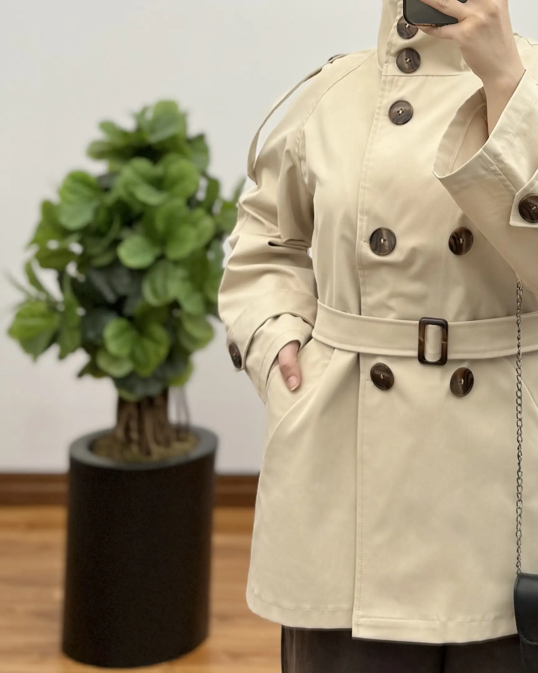 ترنچ کت برشکا